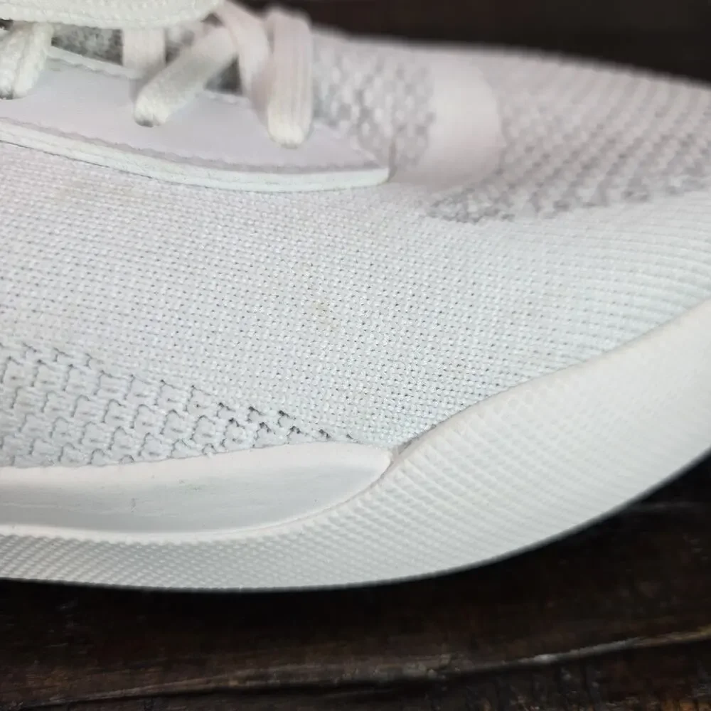 NEW Vessi Weekend 1.5 Sneaker Womens Size 10 Waterproof Shoes Marble White
